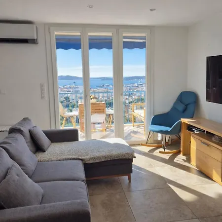 Breathtaking Sea View - Bright 2-bedroom With Balcony * Toulon